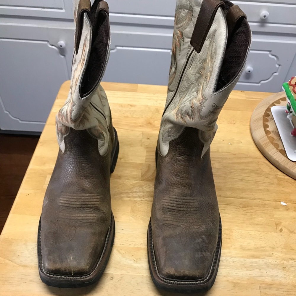 Justin square toe boot